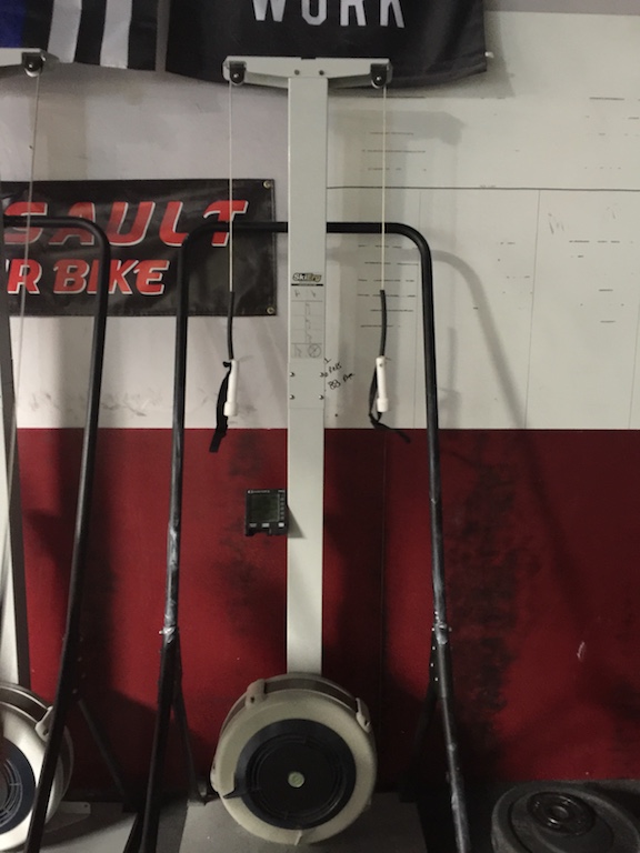 SkiErg1_Handles_Stuck_1.JPG